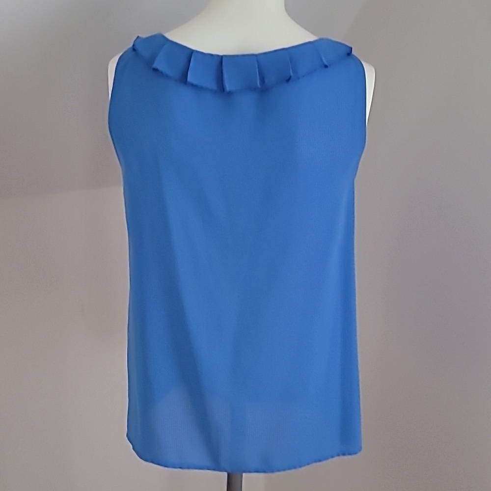 I ❤️ Heart Ronson Sleevless Ruffle V-Neck Blouse, Size M - Picture 7 of 13